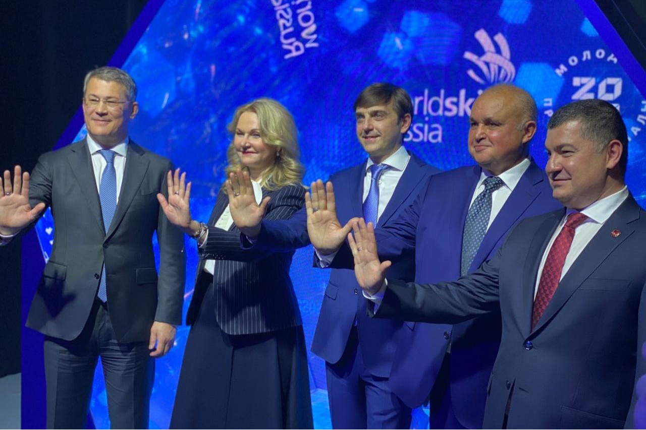 КЛУБ БОЛЕЛЬЩИКОВ WORLDSKILLS: ПОДВЕДЕНЫ ИТОГИ НАЦИОНАЛЬНОГО ЧЕМПИОНАТА  WORLDSKILLS RUSSIA - МЕДИЦИНСКАЯ ОПТИКА (ПЯТИГОРСК) | ЧПОУ СПО 